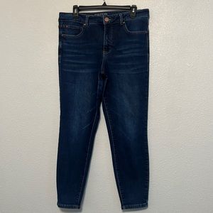 Maurices Everflex high-rise Jeans. Size 14 Short